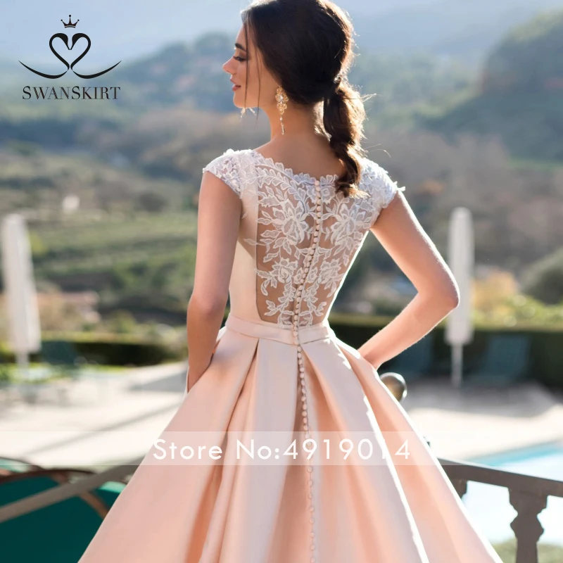 Изящные розовые атласные свадебные платья Swanskirt с круглым вырезом и длинным шлейфом трапециевидной формы Элегантное свадебное платье принцессы Vestido De Noiva K116