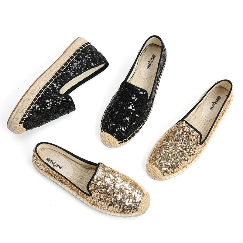 

Sequined cloth upper, platform espadrilles, close toe in gold and black color
