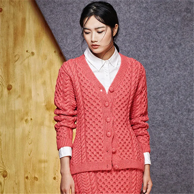 Женский вязаный кардиган ручной работы однотонный однобортный H-прямой короткий