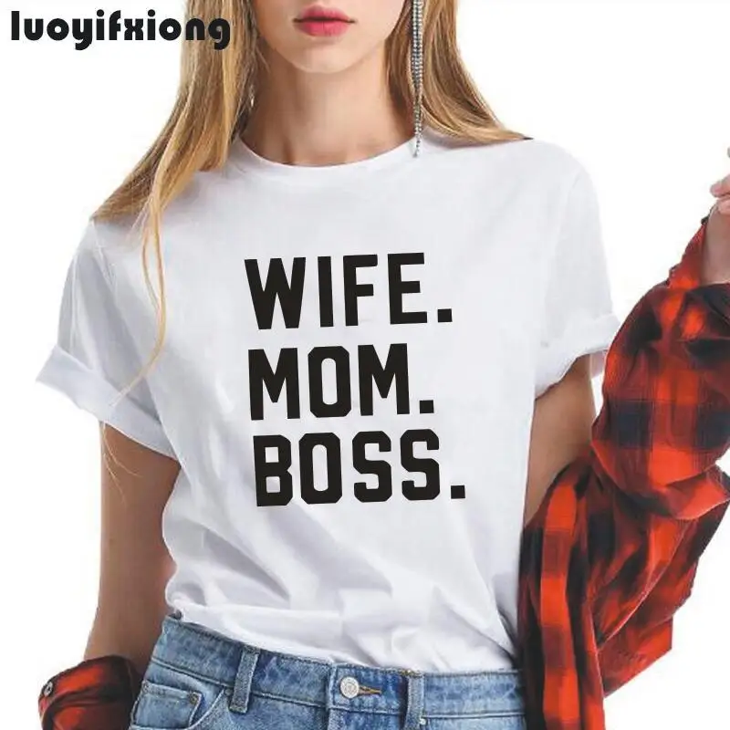 

Жена. Мама. Босс. Женская футболка с коротким рукавом, размеры до лозунг