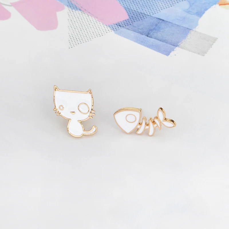 2 шт./компл. японский мультфильм белый котенок кошка рыба брошка в виде косточки