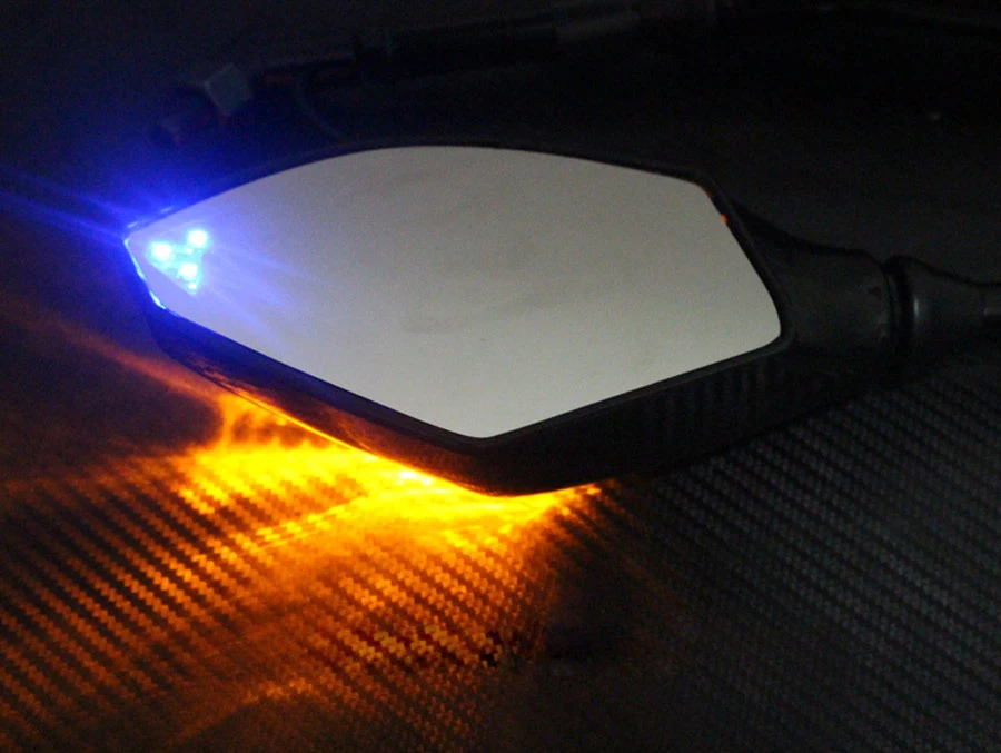 Боковые зеркала заднего вида со встроенным синим светодиодным индикатором