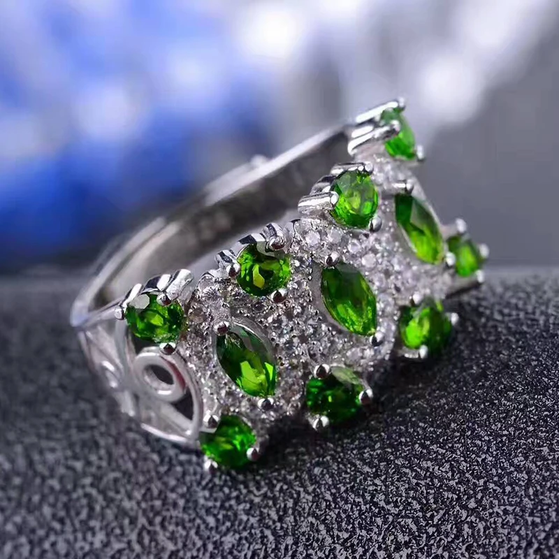 Женское роскошное серебряное кольцо из диопсида бриллиантовое твердое с