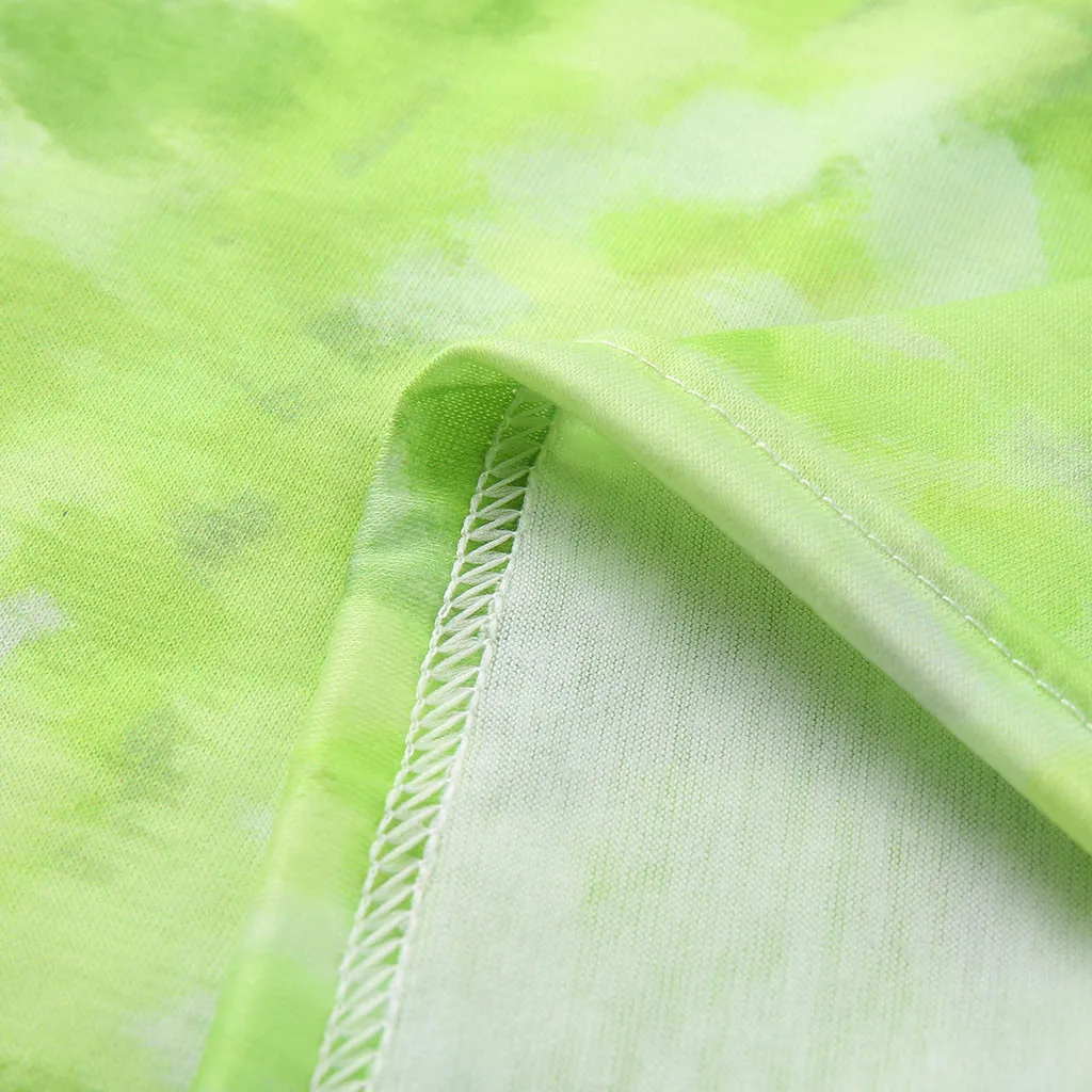 Футболка женская свободного покроя с круглым вырезом на тонких бретельках |