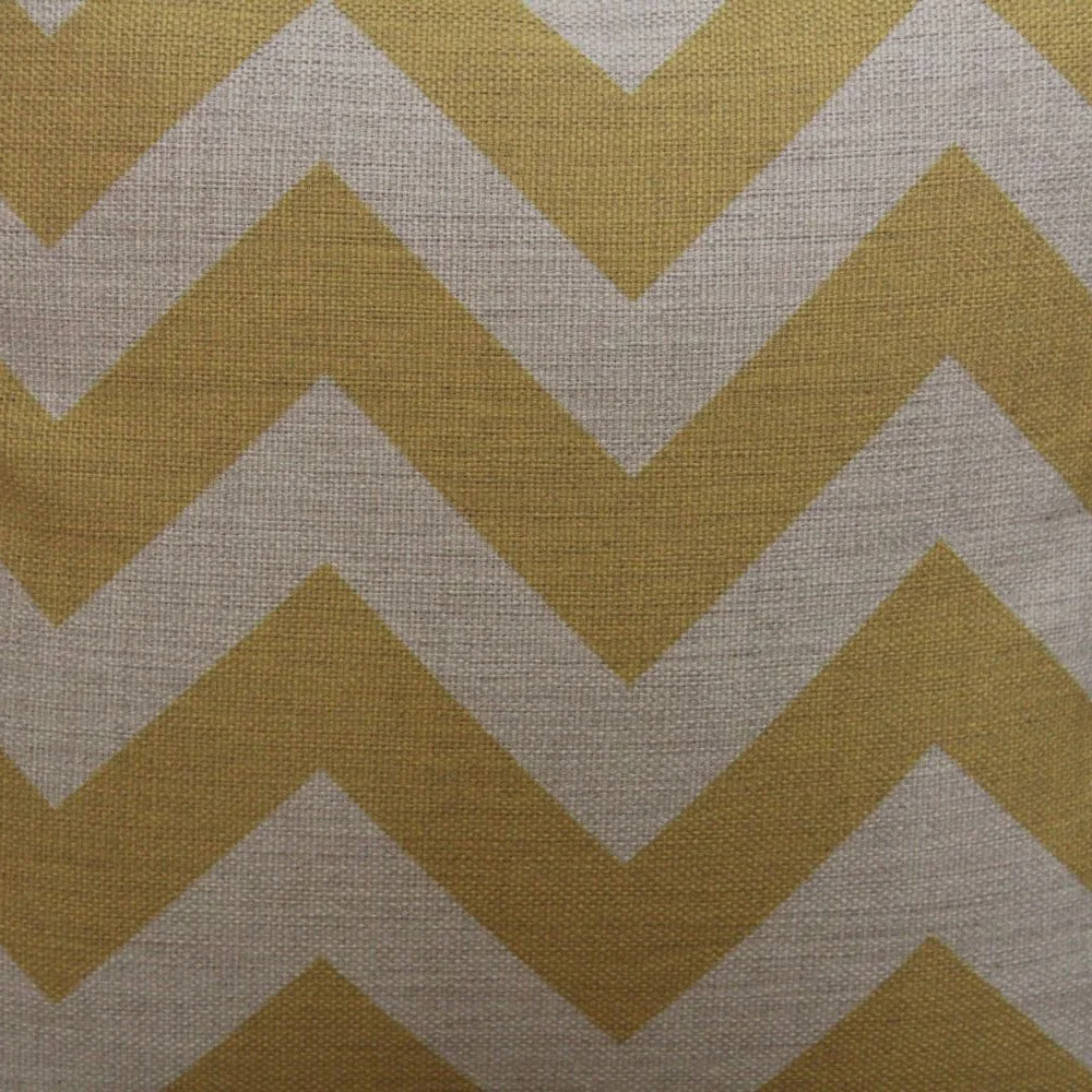 Желтая льняная наволочка LINKWELL 45*45 см с шевроном зигзаг волнистая