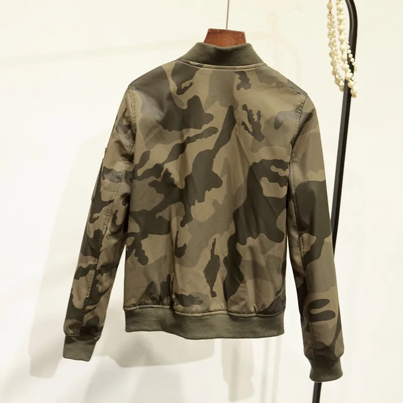 Новая осенне-зимняя женская камуфляжная куртка из искусственной кожи с длинными