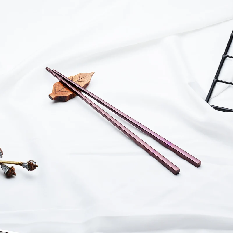 Purple 304 металлические палочки для еды из нержавеющей стали, полые Нескользящие противоскользящие палочки для еды, квадратный дизайн, 1 пара - Цвет: Purple