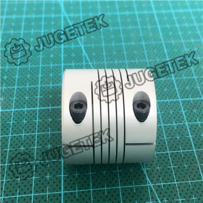 Зажимная Муфта с 8 на M12 винт |