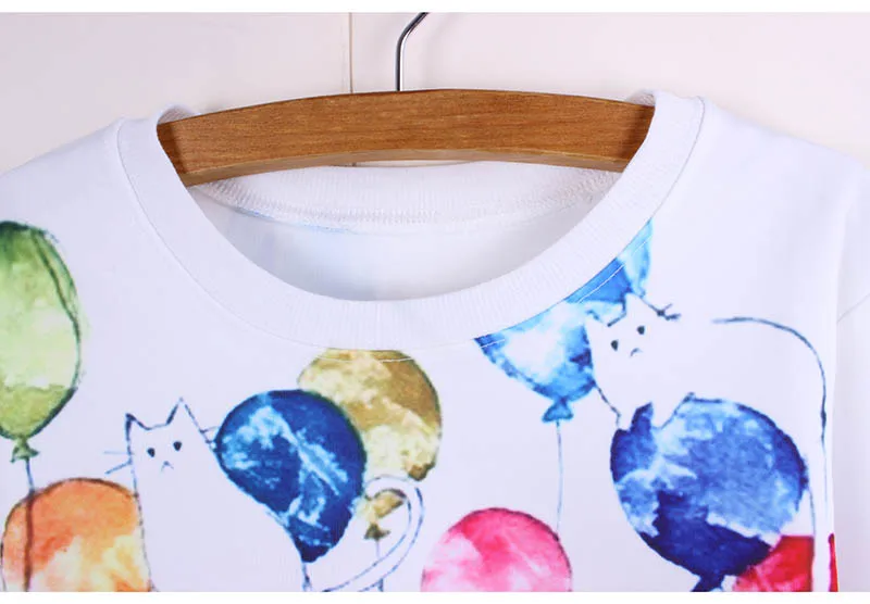 Женский Укороченный свитшот с рисунком кота и воздушных шаров повседневный