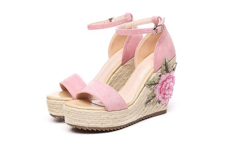 

Newest escarpins femme 2018 embroider wedges sandals women high heels shoes women summer flower gladiator platform sandals shoes