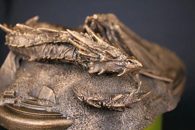 Хоббит Властелин колец Дракон Smaug медная Имитация Модель автомобиля ОРНАМЕНТ