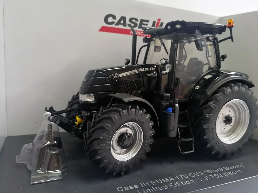 Чехол UH5381 1:32 для IH MAXXUM 175 трактор BLACK BEAUTY без оригинальной коробки|gear wheel|truck strobegear