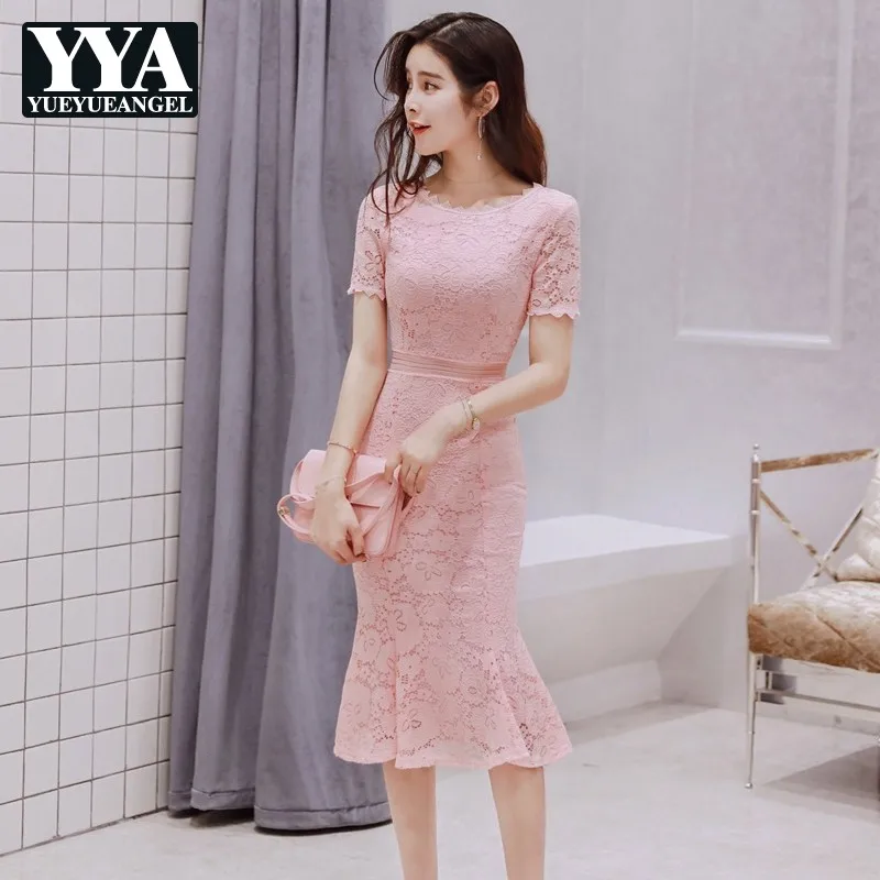 Женское кружевное платье с круглым вырезом черное или Белое Облегающее коротким