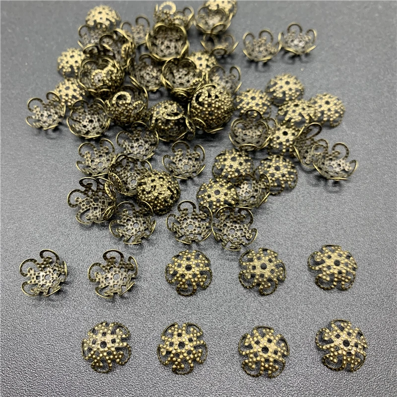100pcs 10x10 мм Ювелирные изделия из сплава бусины Кепки Древний серебряный талисманы цветок Форма подвески для самостоятельного изготовления ювелирных изделий Аксессуары