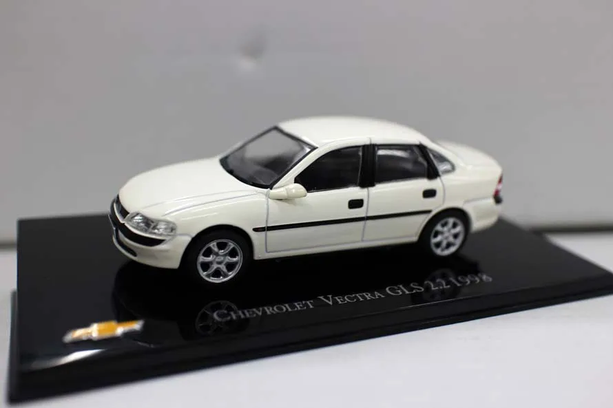 Модель высокой модели Chevrolet vectra gls2.2 1998 1:43 игрушечные машинки из сплава