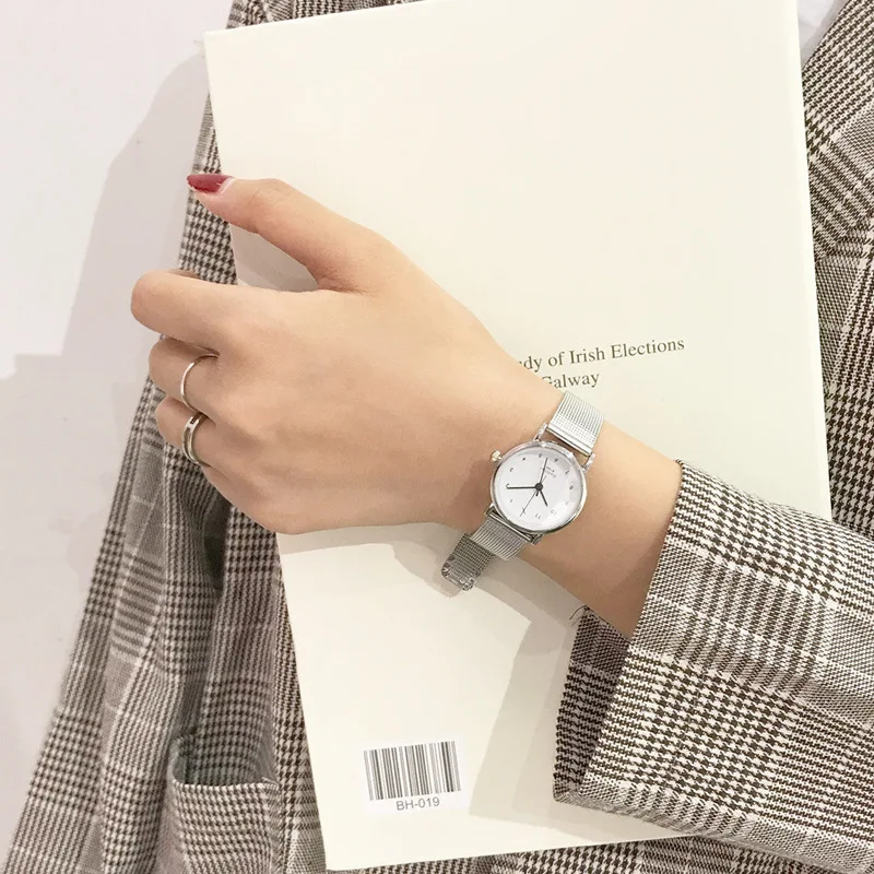 Новый тренд модные женские часы со стальным ремешком повседневные простые с