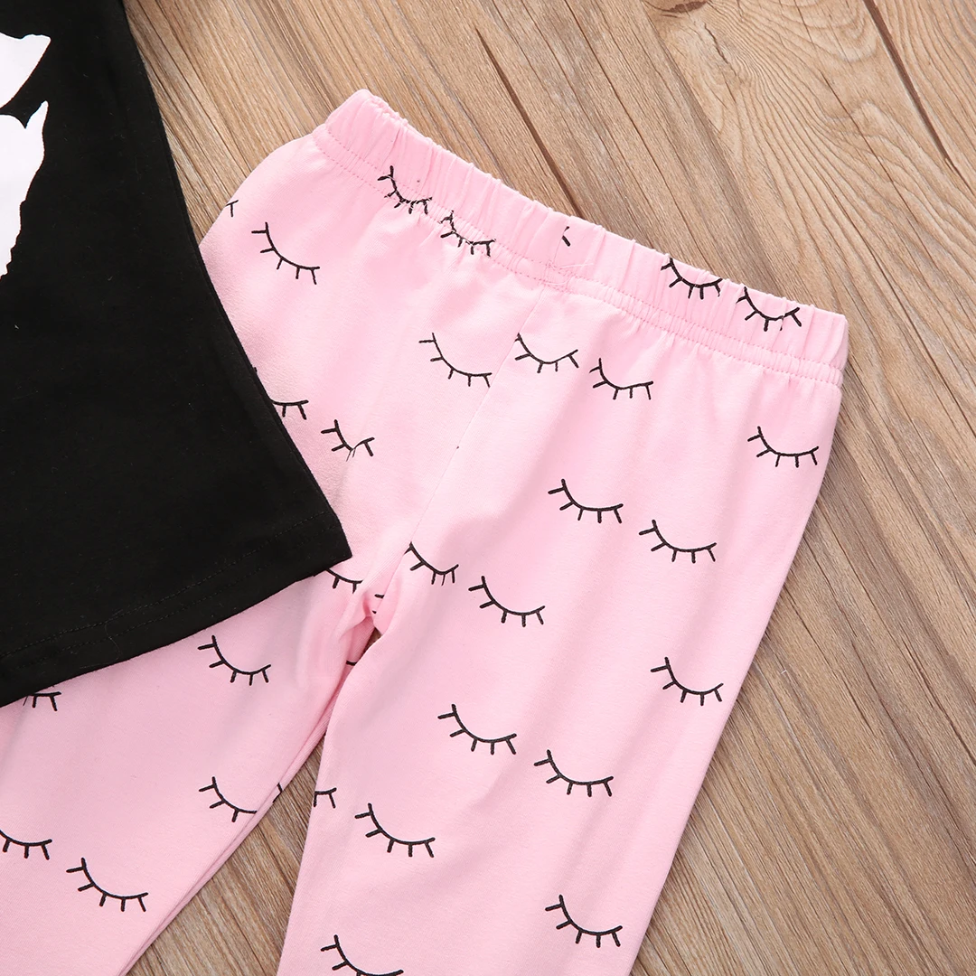 Хлопковая футболка с короткими рукавами и рисунком губ для новорожденных