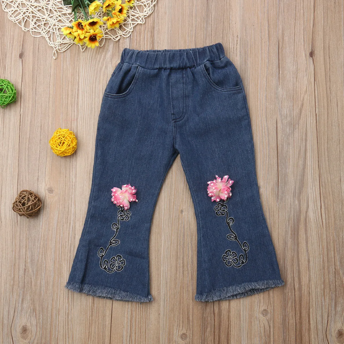 Длинные штаны с объемными цветами и кисточками для маленьких девочек осенние