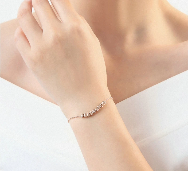 Женский простой браслет с металлическими бусинами цвета розового золота