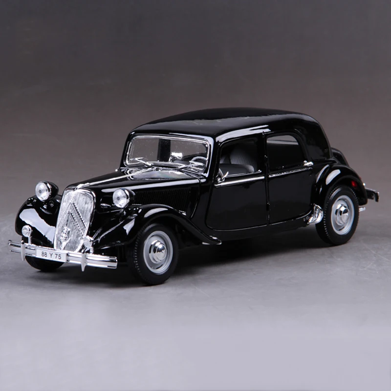 Maisto 1:18 Литой автомобиль Франция де Голль 15CV 6 Cyl(1952) 1:18 металлический автомобиль коллекционные модели игрушки для подарка