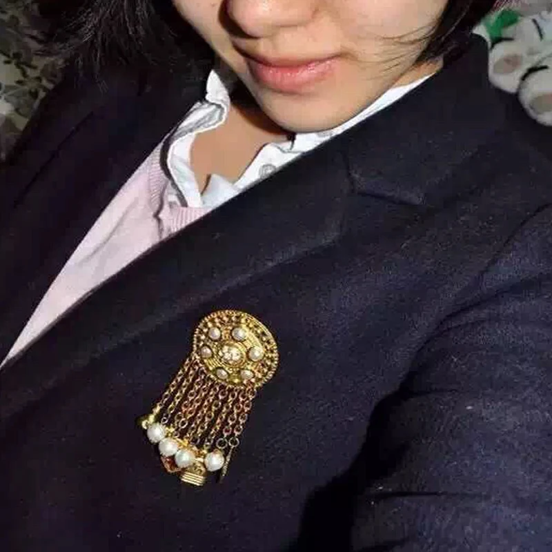Бутик Amorita золотой геометрической формы подвесные броши|brand brooch|brooch brandbrooch designer |