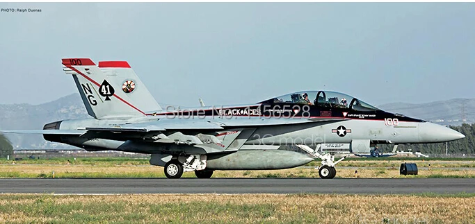 Комплекты сборных моделей HASEGAWA 02101 1/72 F/A-18F SUPER HORNET VFA-41 BLACK ACES CAG моделирование