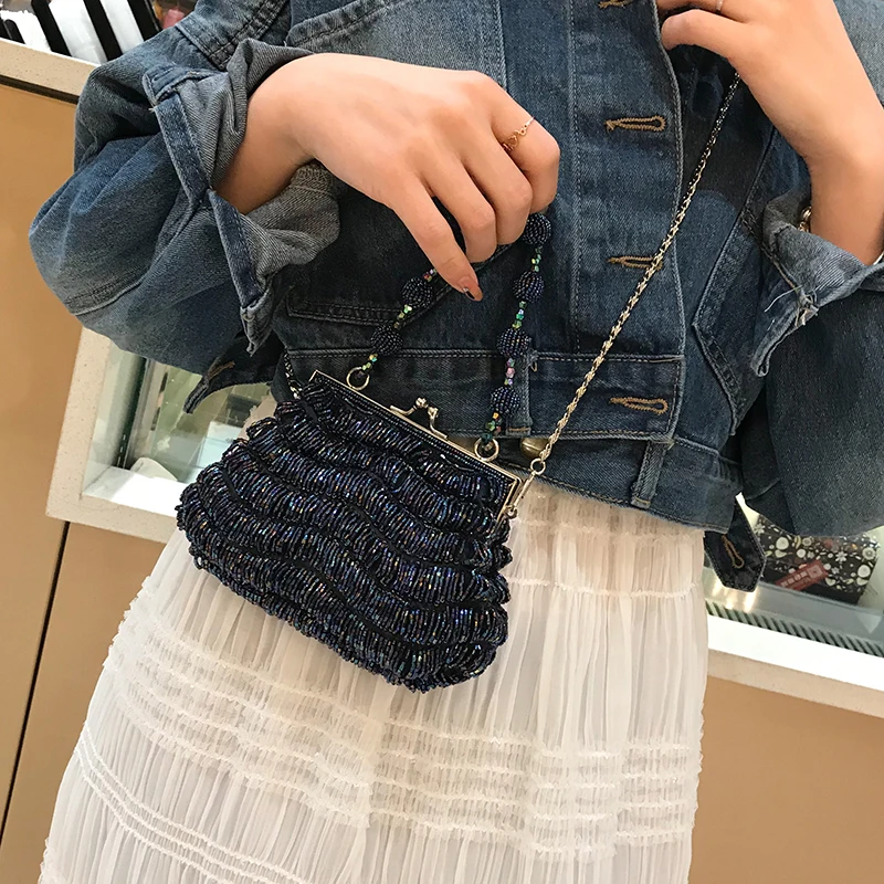 Женская сумка-мессенджер маленькая с блестками и бусинами на свадьбу 2019 | Багаж