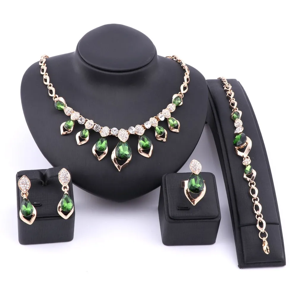 Комплект из колье серёг и кольца с кристаллами|african beads jewelry set|beaded setearrings ring set |