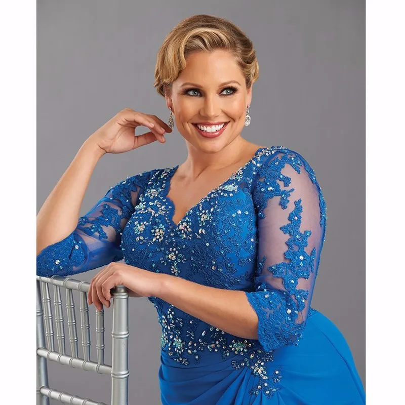 Женское платье для матери невесты голубое вечернее с кружевной аппликацией и