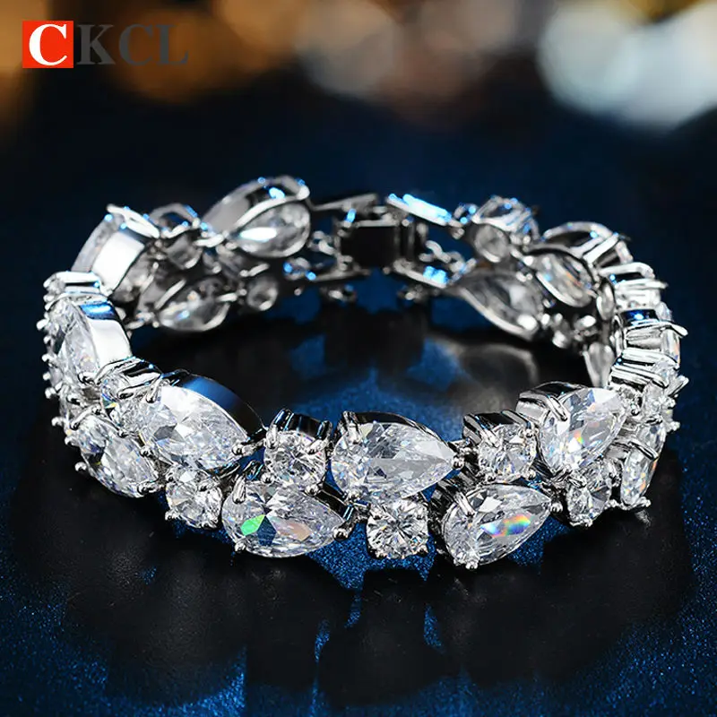 Женский золотистый браслет Мона Лиза плиссированный из прозрачного кубического