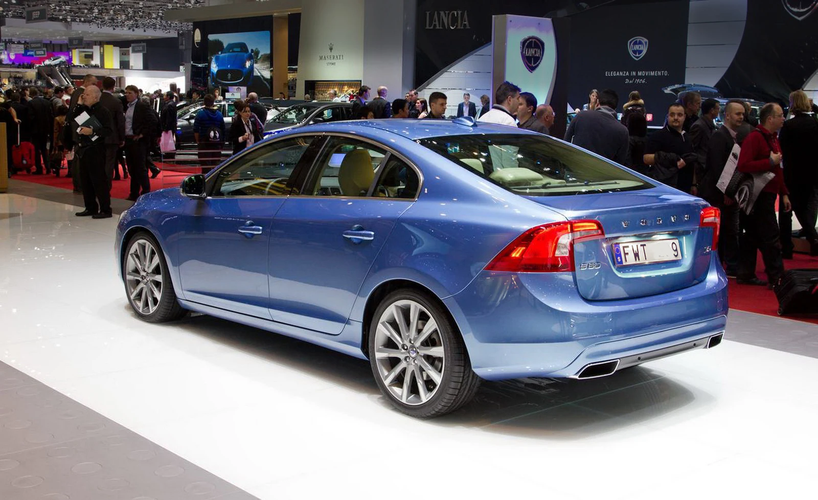 ANGRONG 2x Светодиодный светильник номерного знака для Volvo V70 S60 S80 XC70 XC90 белый