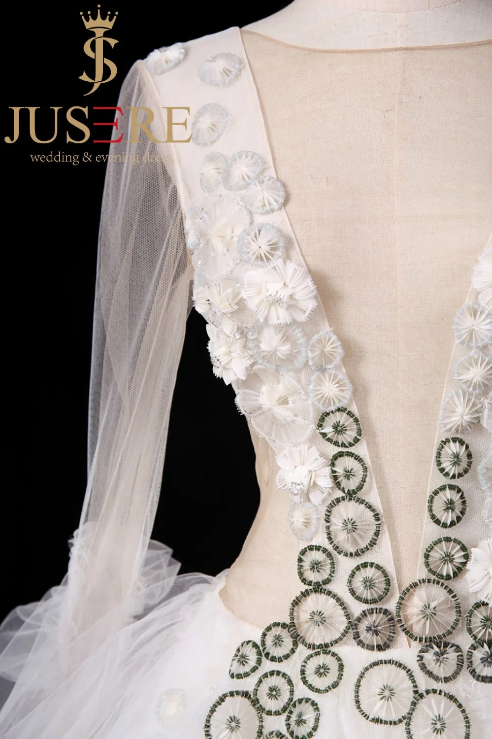 Рисунок 6 - Женское свадебное платье со шлейфом JUSERE