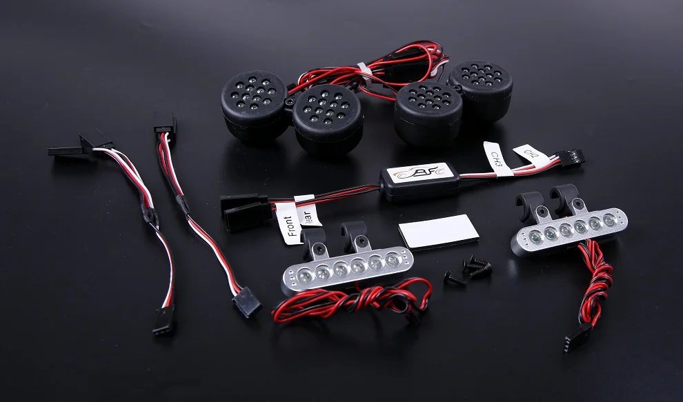 Комплект светодиодсветильник фар передняя фара + задний фонарь 87099 для масштаба