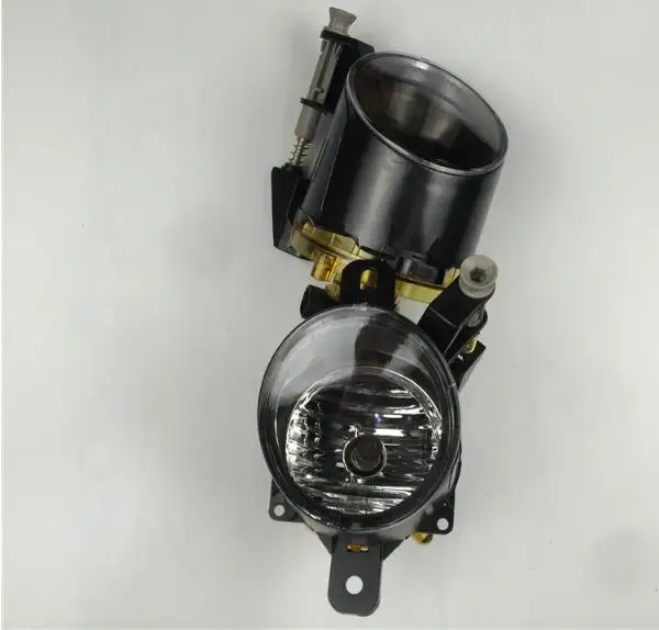 Один комплект автомобильных галогенных фар на бампер для Chevrolet Malibu