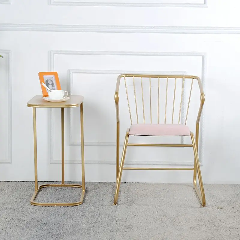 Обеденные стулья Louis Fashion в скандинавском стиле золотистый железный