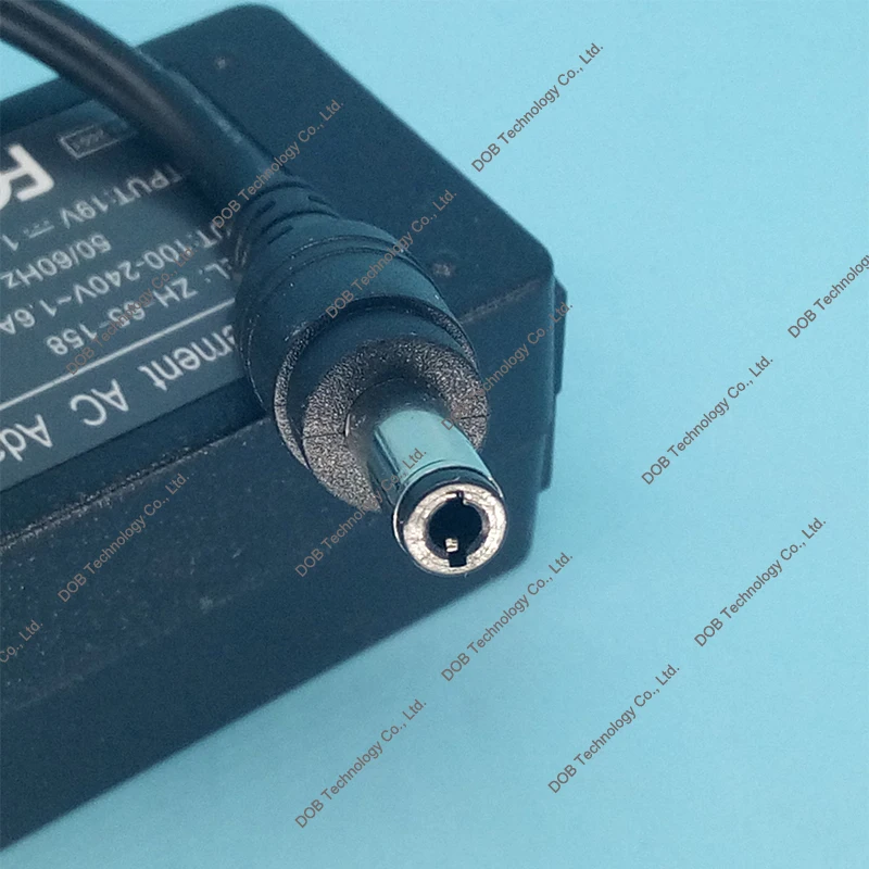 Адаптер переменного тока 19V 1.58A 30W для Toshiba NB200 11L 125 Mini NB205|adapter speaker|adapter zeissadapter composite |