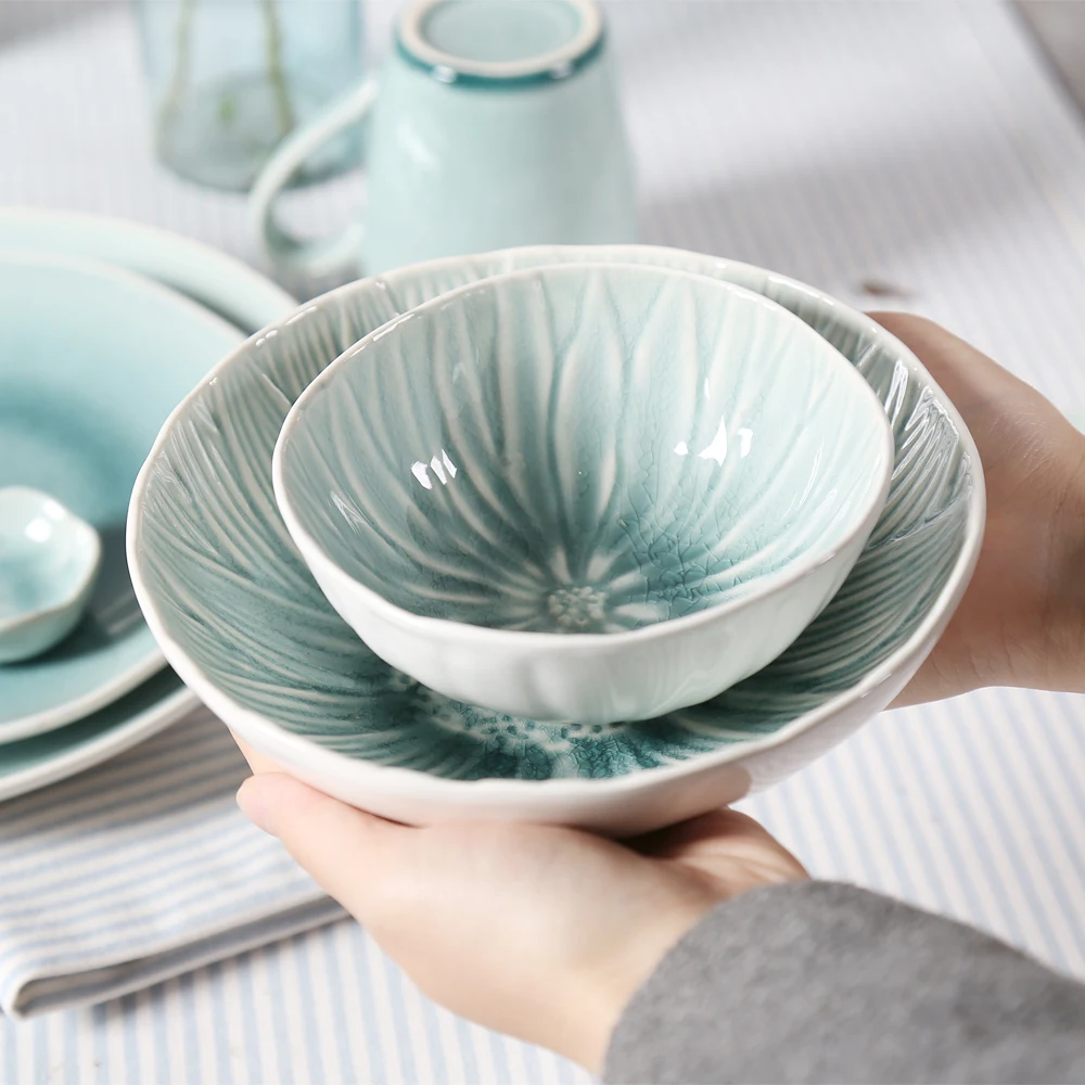 Набор посуды из керамического фарфора 9 шт.: 2 кружки + миски 1 Салатница большая