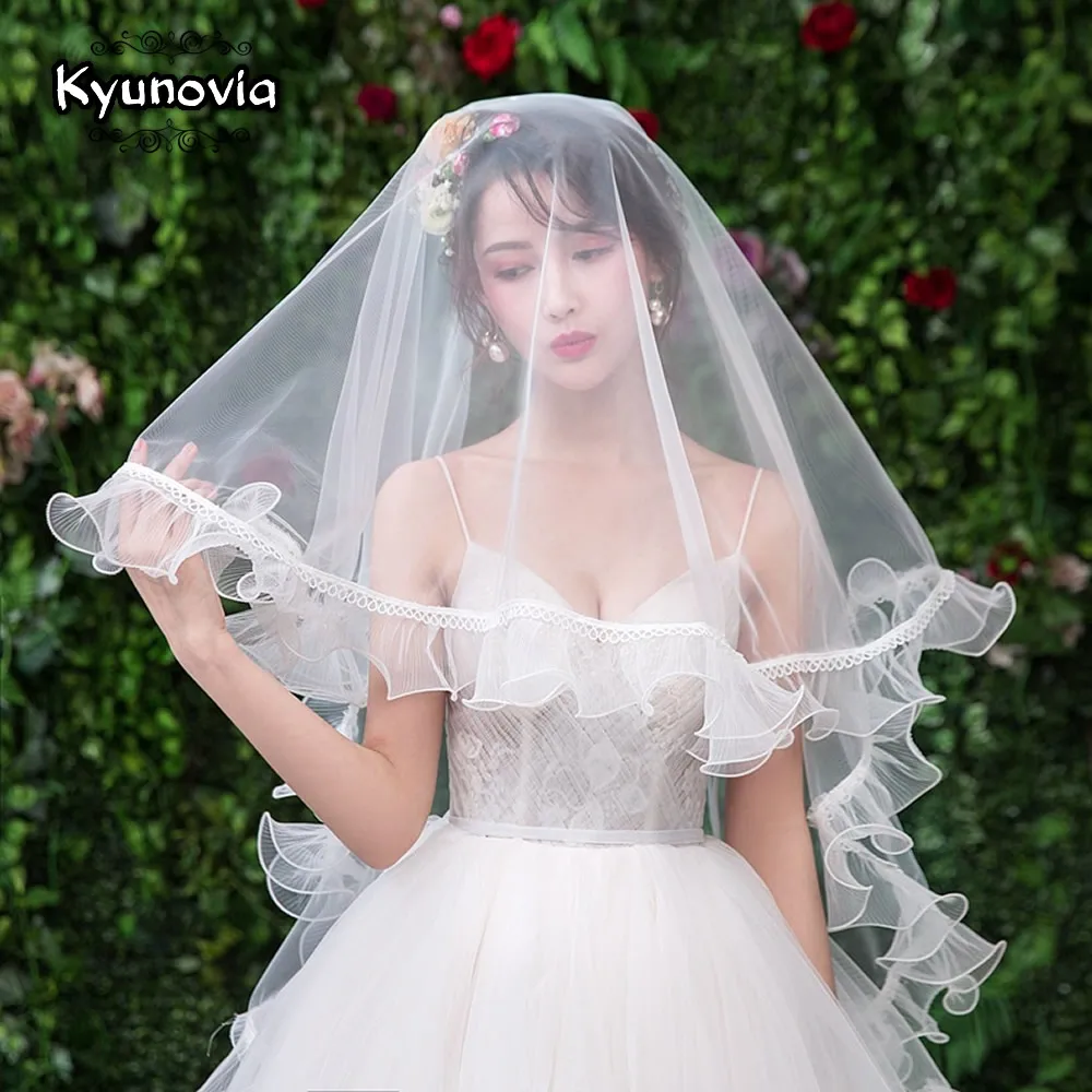 

Kyunovia 1.5M One Layer Chapel Veil Beautiful Lotus Leaf edge Bridal Accessories Bridal Veils Wedding Dress Veil D124