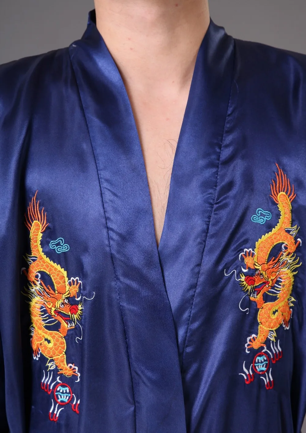 Лидер продаж темно-синий китайский Мужской Атласный халат с вышивкой кимоно