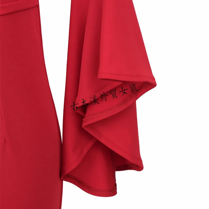 Женское платье с открытыми плечами черно красное облегающее рукавом бабочкой и