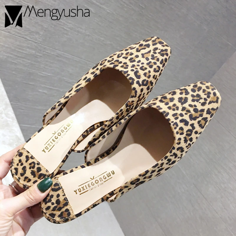 Известный бренд leopard сандалии с закрытым носком для женщин ретро круглый каблук