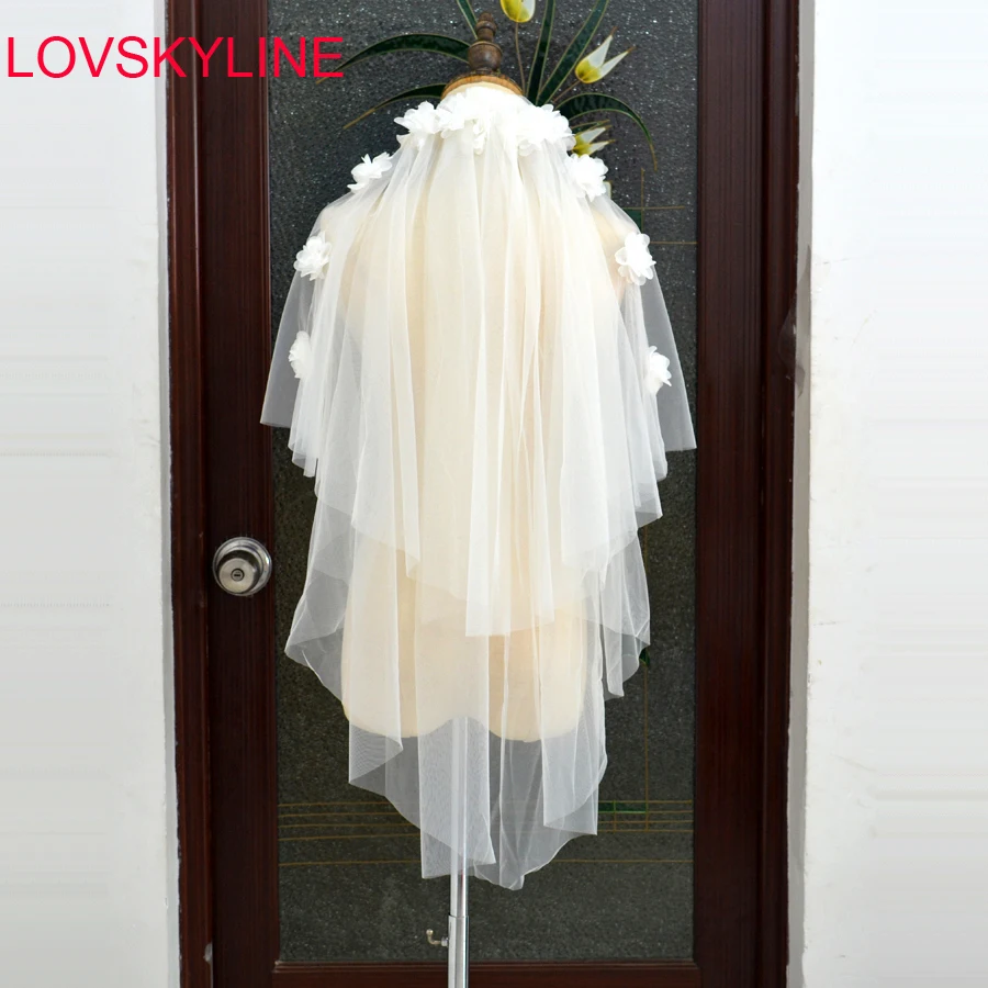 

White Ivory 2 layers Bridal Veil Beautiful Flowers Appliqued Design Cathedral Short Wedding Veils Cut Edge With Comb Bride Veils