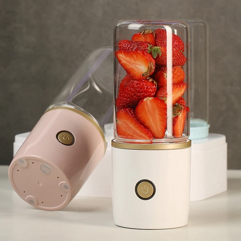 Бытовая маленькая соковыжималка портативная электрическая с