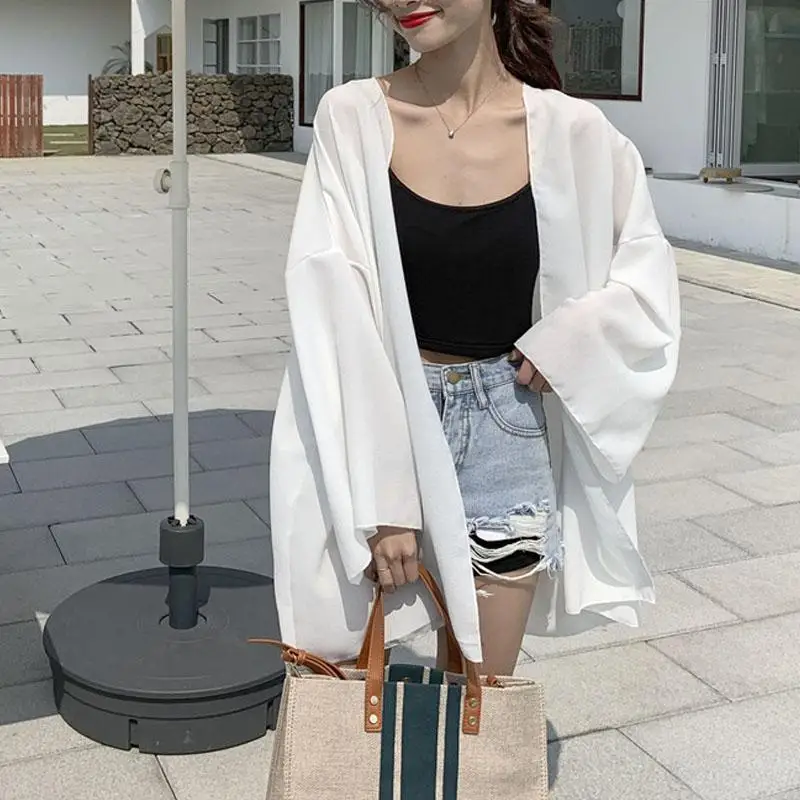 Yiwa Summer Women's chiffon wild short jacket paragraph sun protection clothing cardigan air conditioning shirt 2019 |