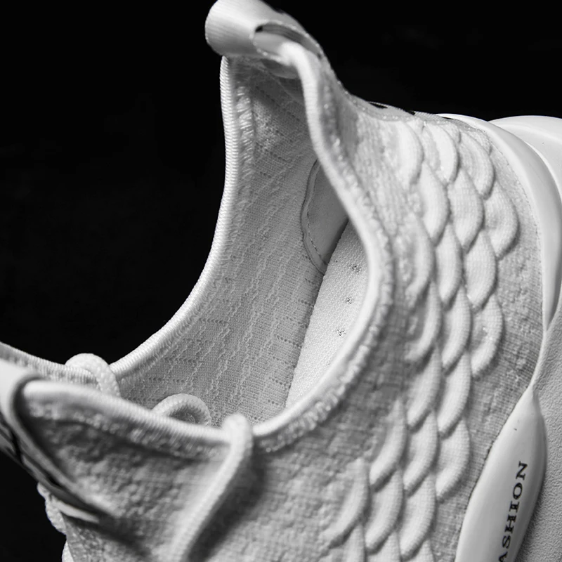 Весенне-осенние мужские удобные кроссовки 2018 новые черные красные спортивные на