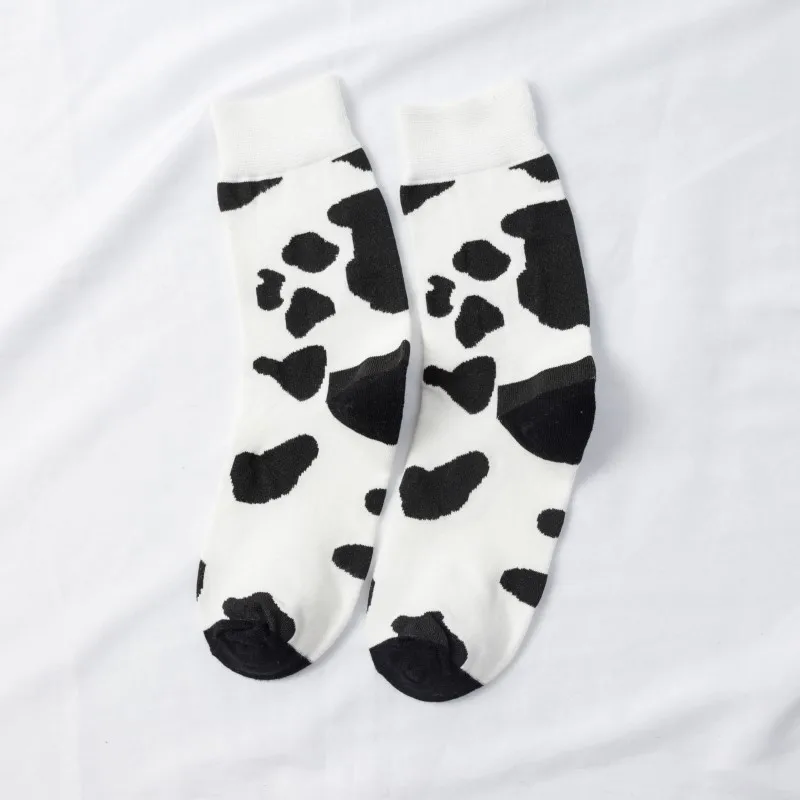 white cow pattern PEONFLY/Новинка года; женские носки; сезон осень-зима; забавные носки в Корейском стиле с принтом «яйцо» и «ананас»; Sokken; новые удобные носки из хлопка - Цвет: white cow pattern