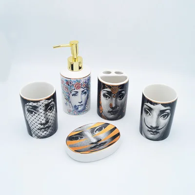 Set 1 Винтаж Fornasetti аксессуары для ванной комнаты Набор керамическая чашка держатель для зубной щетки мыло диспенсер путешествия мыло держатель шампунь бутылка для ванны - Цвет: Set 1