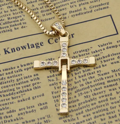 2016 Горячая продажа фильма Форсаж кулон крест Доминика Торетто мужское ожерелье