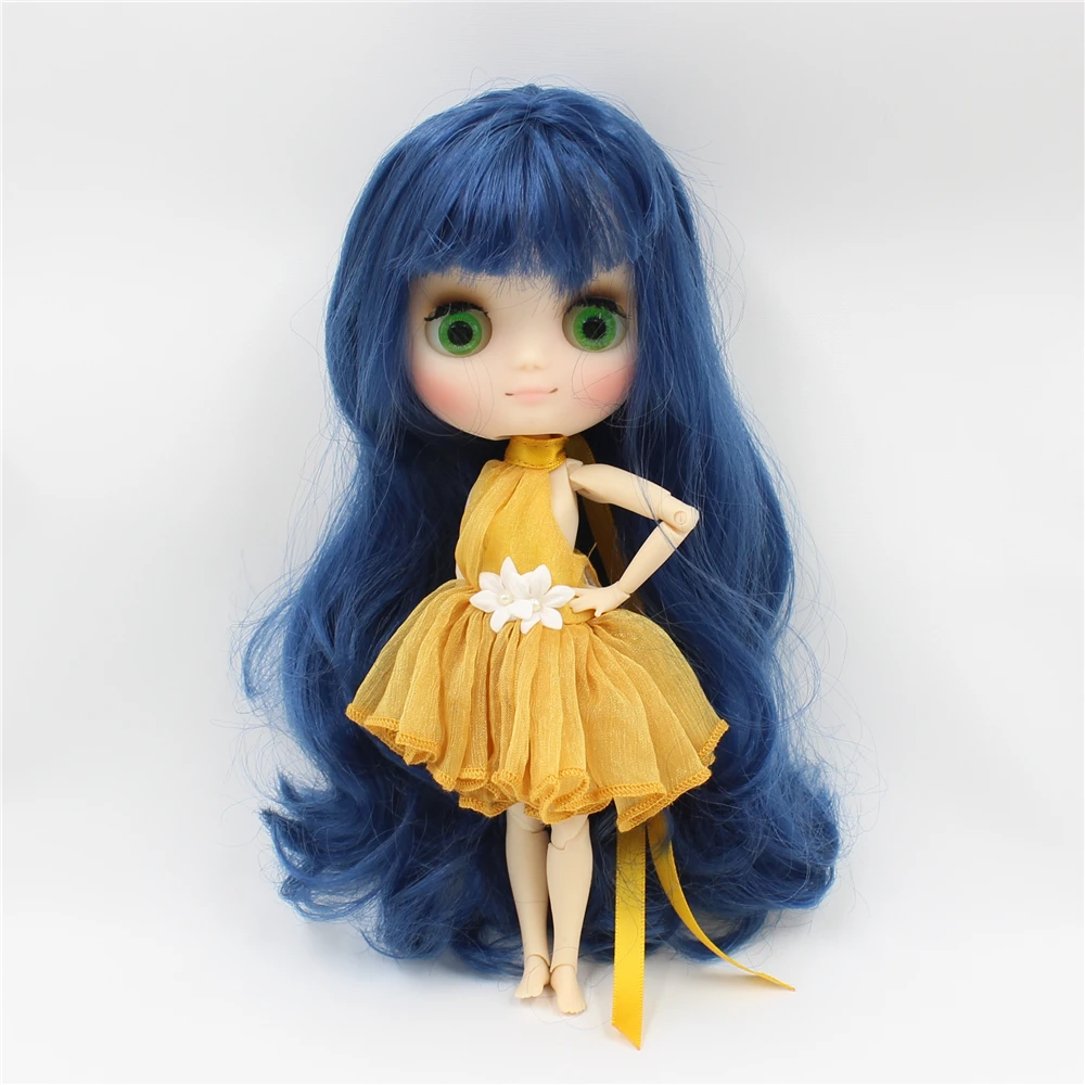 Кукла средней длины Blyth 1/8 телесного цвета с матовым лицом и зелеными глазами тело