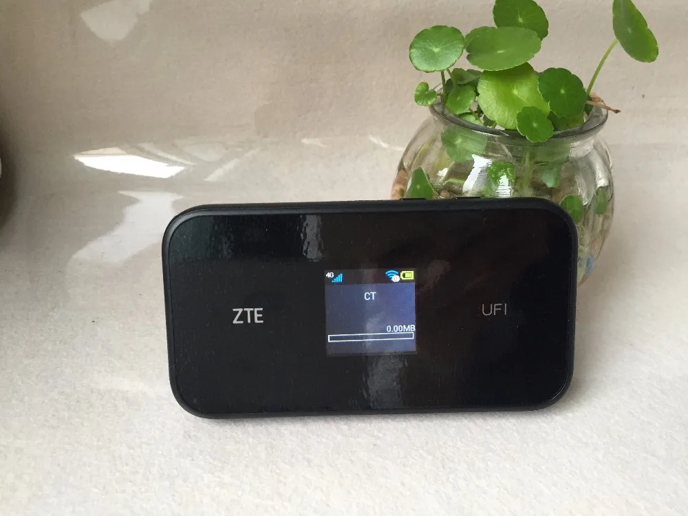 

(Huawei)ZTE MF980 UFi LTE Mobile Hotspot 4G+ LTE cat9 wifii router FDD-LTE: B1/B3/B5(26)/B7/B8/B20/B28/B32 PK MF970